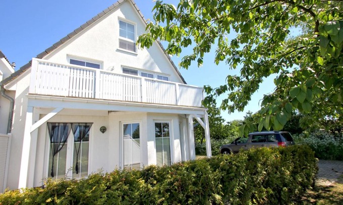 Breege Apartment | Ferienwohnung Neptun FeWo 01 - Terrasse, Garten