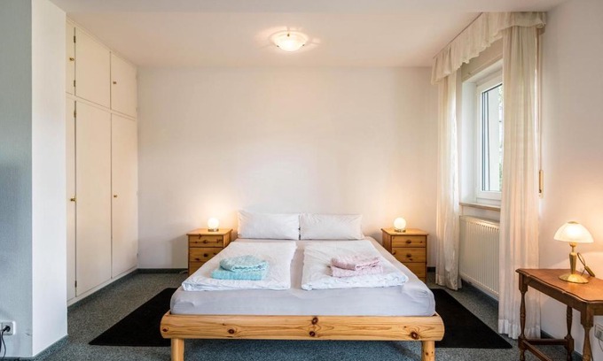 Petershausen-Ost Apartment | Ferienwohnung Ruth