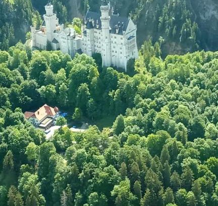 Hopfen am See Apartment | Ferienwohnung Schloßblick