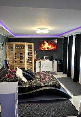 Stadtkern Apartment | Ferienwohnung SPA Delluxe Essen