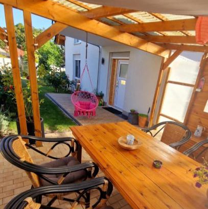 Topchin Apartment | Ferienwohnung Sunny 1