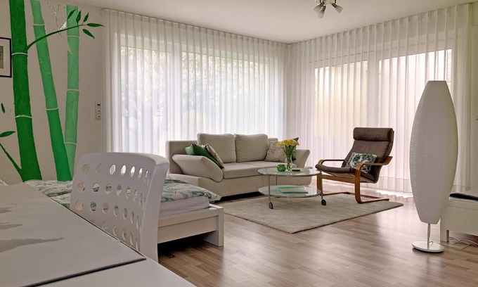 Rheindahlen-Land Apartment | Ferienwohnung Zimmergrün am Nordpark