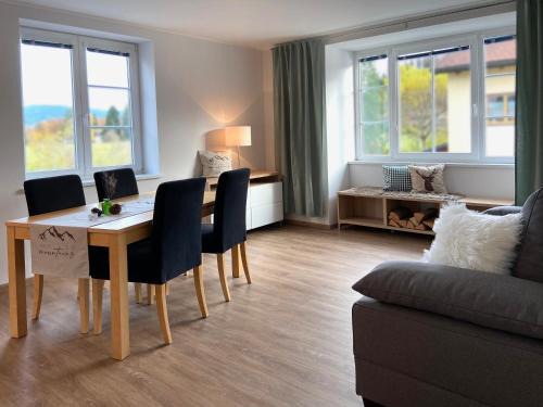 Siegsdorf Apartment | Ferienwohnung Zirbenglück