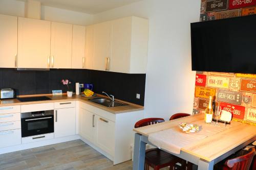 Itzehoe Apartment | Ferienwohnungen Arp "2O" mit Garten und Parkplatz