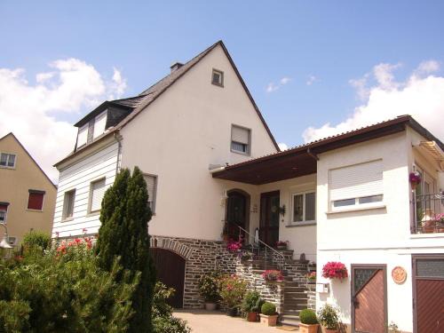 Kues Apartment | Ferienwohnungen Eckstein