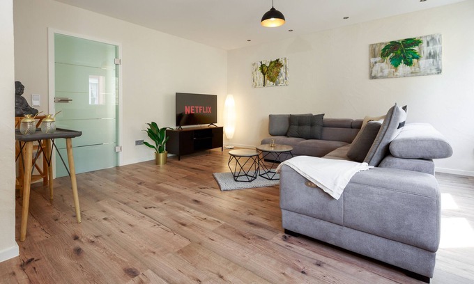 Senheim Apartment | Fewo für die Familie Dachterrasse Trocker/waschmaschine Netflix Jarody
