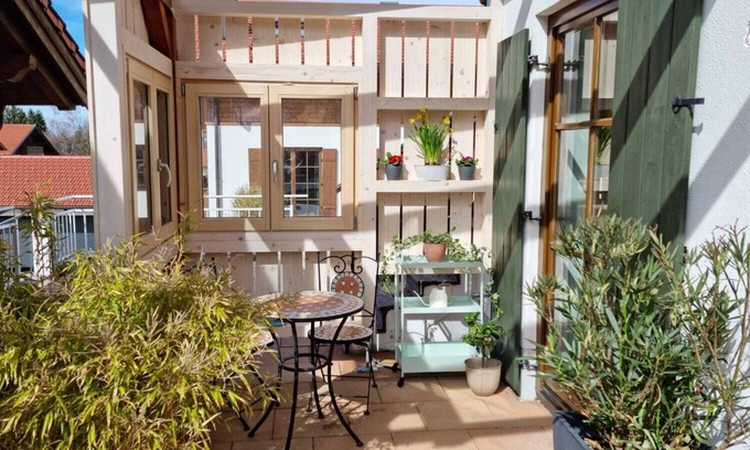 Bad Kohlgrub Apartment | Fewo-fend/Ferienwohnung mit Drei Terrassen und Überdachtem Freisitz