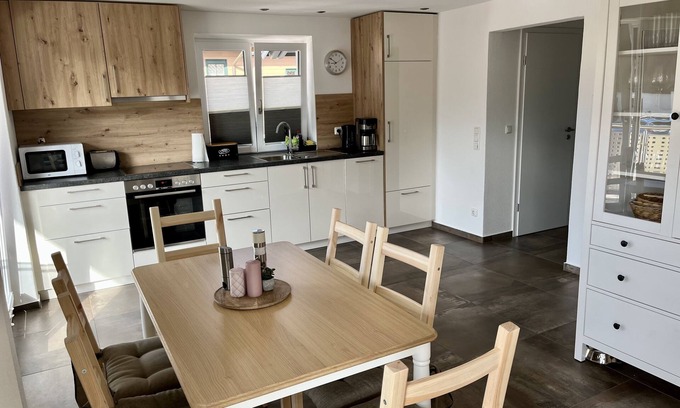 Ruhpolding Apartment | Fewo Sonnleitner 2 Balkone, Bergblick, 1schlafz., Wohn-schlafz., Küche, Wlan, Max. 5 Pers
