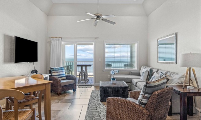 Kill Devil Hills House | FFR315 Seas the Day by First Flight Rentals