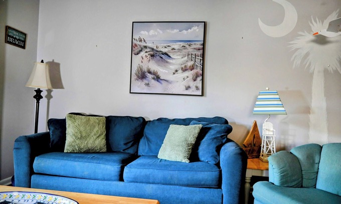 Folly Field Condo | Fiddler's Cove, pools, free bikes, walk to beach