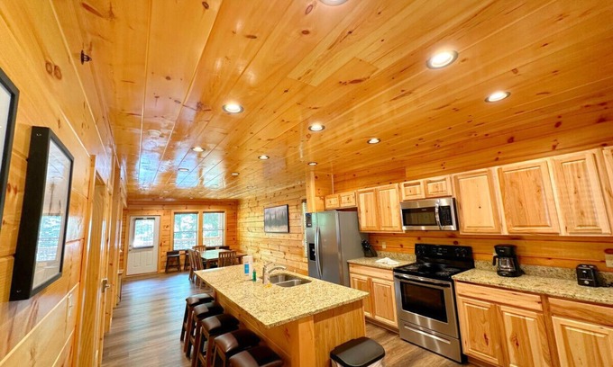 Pigeon Forge Cabin | Fiddler's Creek Cabin