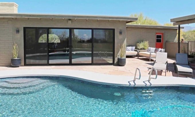 Tucson House | Fiesta Del Sol (Mike Morgan)