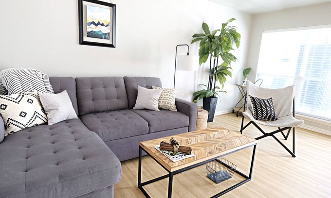 Old East Dallas Apartment | FIFA Ready The City Escape Arboretum Tickets Included