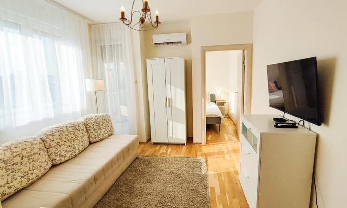 Novi Sad Apartment | FilinHome Papa 6