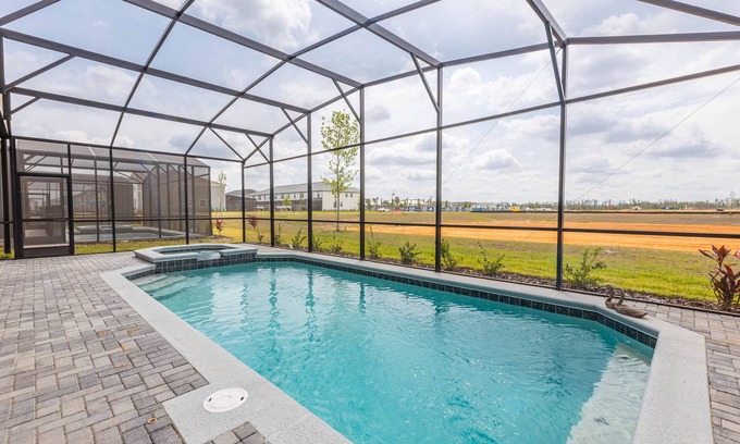 Four Corners House | Final September Nights! 8BR Windsor Cay Luxury Villa w/Pool