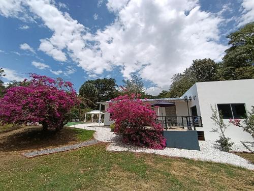 Villeta House | Finca Bella Luna