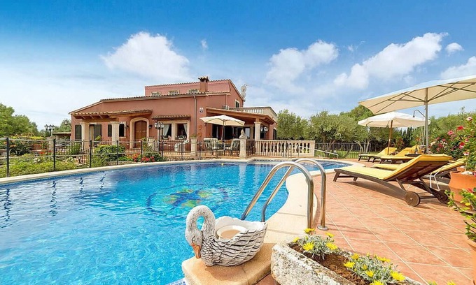 Muro Villa | Finca Diver for 6 People near Can Picafort, Mallorca