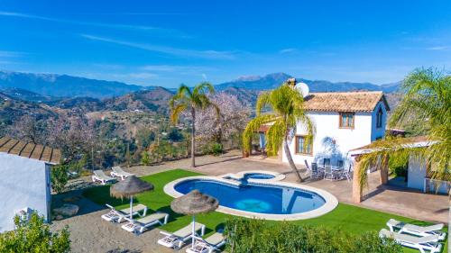 Coin Ski Chalet | Finca el Cerro - Piscina y Jacuzzi