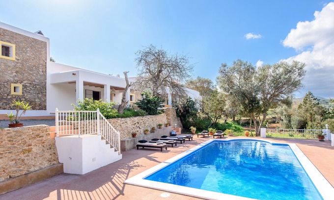 Santa Eulalia del Rio Villa | Finca Oasis Living Ibiza with Private Garden - 10 mins from beach