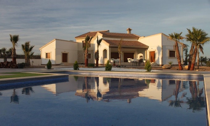 Castillo de Montemar Villa | FINCA- VILLA ESMERALDA