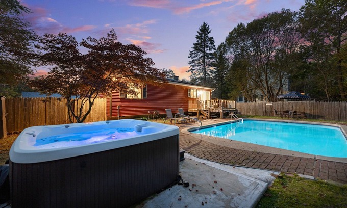 Tobyhanna House | Find Peace in the Poconos:Hot Tub, Fire Pit, Relax