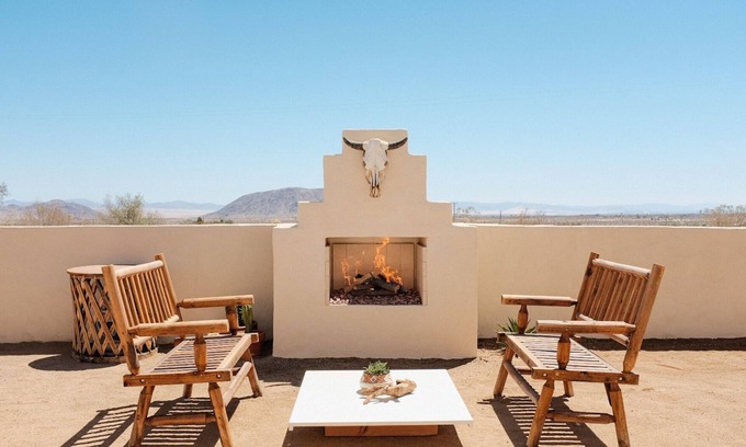 Landers House | Find renewal in the high desert magic of Moonstone Adobe
