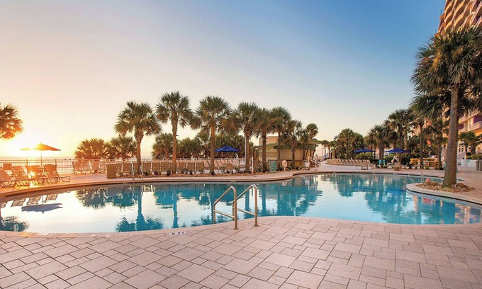 Brush - Stewarts Resort | ๐
๐ข๐ง๐๐ข๐ง๐ ๐๐๐ข๐ฅ๐ข-Beachfront Fun @Ocean Walk Resort+Amenities. 2BR Suite