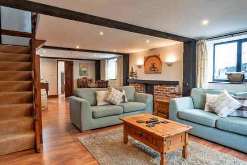 Holsworthy House | Finest Retreats - Chasty House Barn