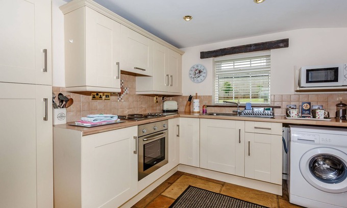 Ripley Cottage | Fir Tree Stables