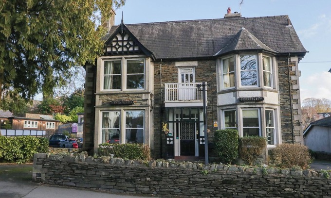 Windermere Cottage | FIR TREES, pet friendly, character holiday cottage in Windermere