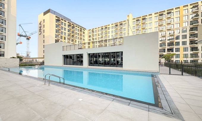 Dubai Apartment | FIRST CLASS | 1BR | Modern with Tranquil Touch