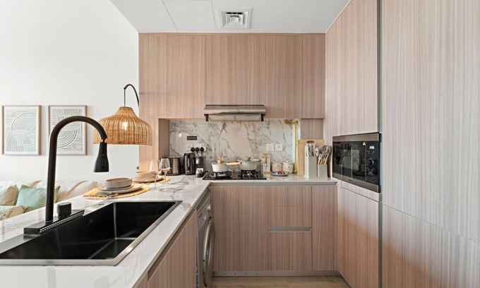 Jumeirah Village Triangle Apartment | FIRST CLASS | Bali Studio | PS5 Pool JVT
