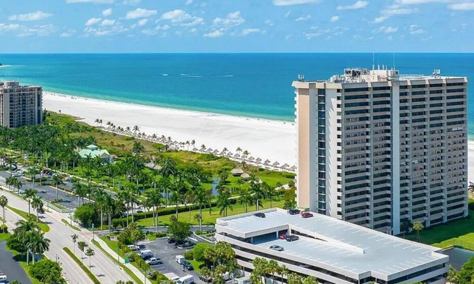 Marco Island Condo | First Floor Beachfront Paradise