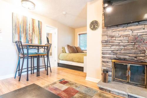 Banner Elk House | First floor, Studio, Resort Access, Portable AC