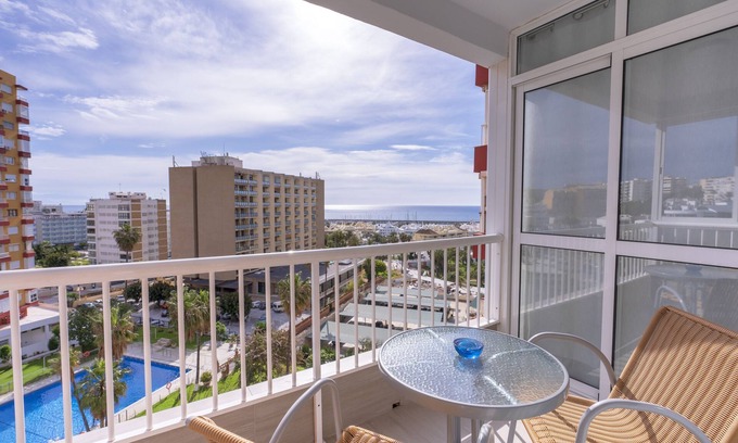 Benalmadena Costa Apartment | First line Beach, Pool, Puerto Marina.