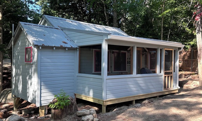 Orland Cottage | Fish Tale Cabin at Toddy Pond - water fun, close coastal towns/parks and more!