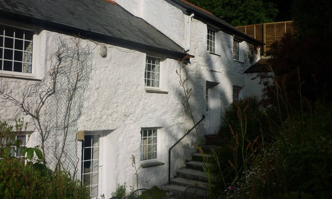 Gillan Cottage | Fishermans Cottage With The Beach On Its Doorstep