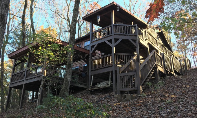 Blue Ridge Cabin | Fishing Bear Cabin- 135/per nite IF 2 people only: SEE Description/rates