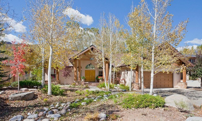 Dalton Ranch House | FIVE-STAR SOUTH DALTON RANCH VACATION HOME