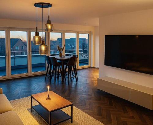 Russee - Hammer Apartment | Fjord Stay - Penthouse mit Whirlpool in Kiel - Free Park - 24-7 Check in - "Stockholm"