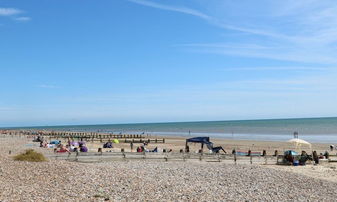 Littlehampton Cottage | Flat 35 - Marine Court