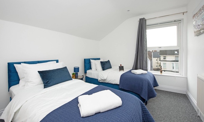 Southsea Apartment | Flat 5| Luxury 1 Bed Flat| Southsea w/FREE Parking