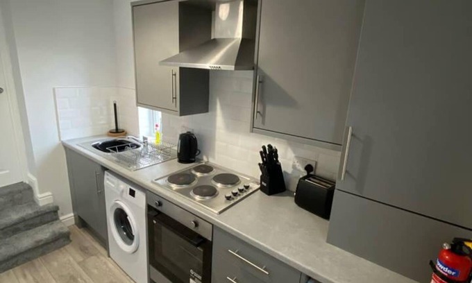 Woodhorn Apartment | Flat - Sleeps 4 - Pet Friendly - Parking
