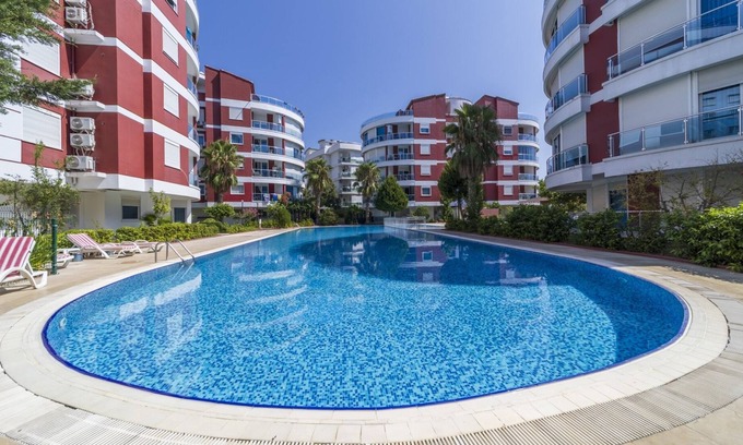 Konyaalti Apartment | Flat with Pool, Balcony 7 min to Konyaalti Beach