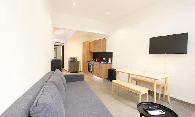 Les Grands Carmes Apartment | FLC-PANIER- OLD PORT 500m - T3- 2 Bedrooms -Maxi 6 Guests
