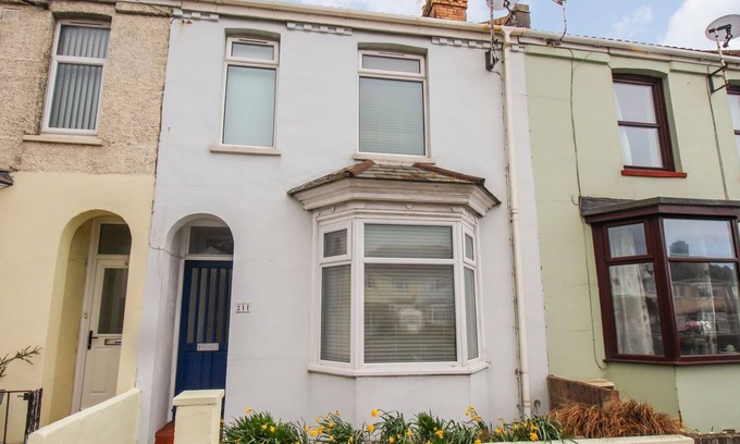 Wyke Regis Cottage | FLEET BREEZE, pet friendly, country holiday cottage in Wyke Regis
