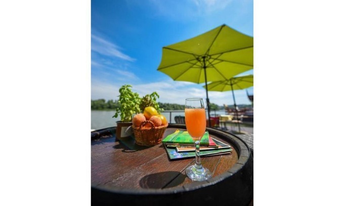 Novi Beograd House | Floating House on the River, near the city - Apt 5 (Twin Room)