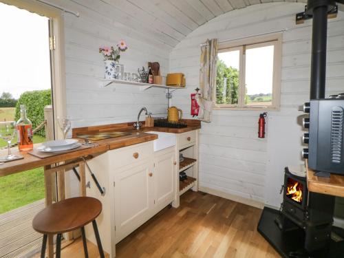Liskeard House | Flora's Hut