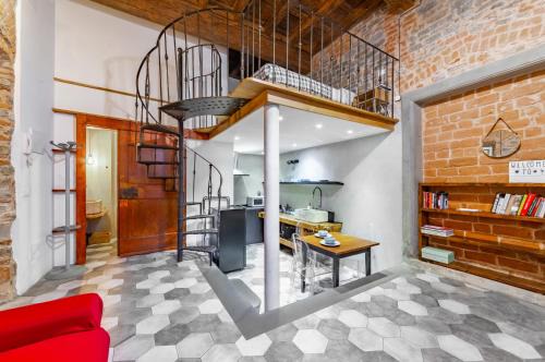 Santo Spirito Apartment | Florence Oltrarno Duplex Apartment