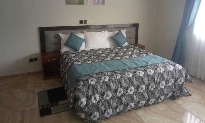 Comoe Hotel | Floris Hotel